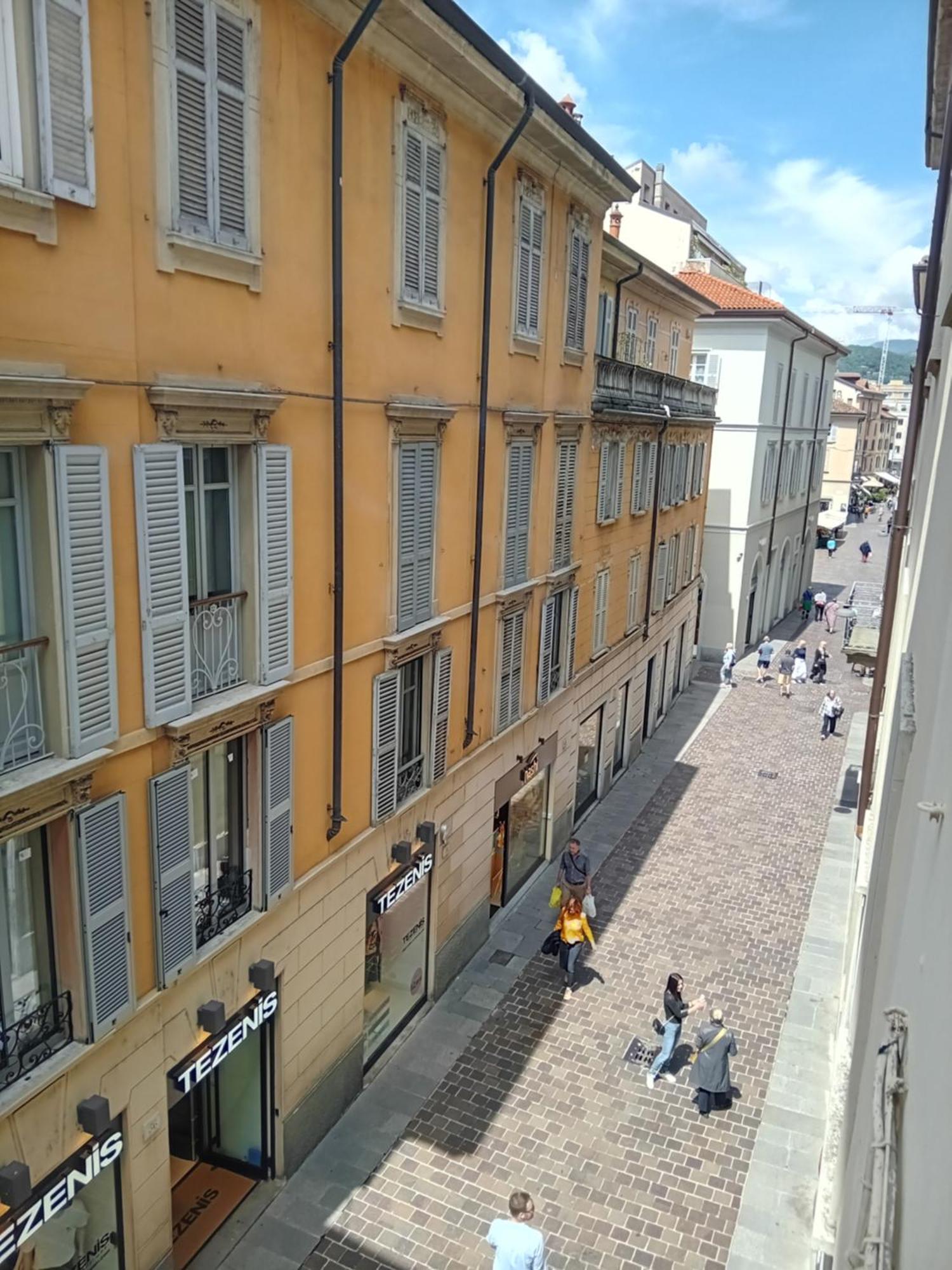 Central Beautiful Flat Côme Esterno foto